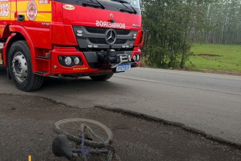 Menino de 8 anos é atropelado por caminhão na BR-470, em Pouso Redondo