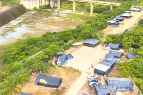 Não têm mesmo para onde ir, porque se tivessem já teriam saído’, afirma cacique sobre famílias que vivem desde 2014 na maior barragem de SC