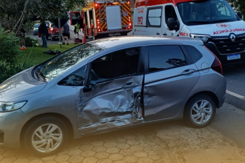 Colisão entre carro e motocicleta deixa homem ferido em Taió