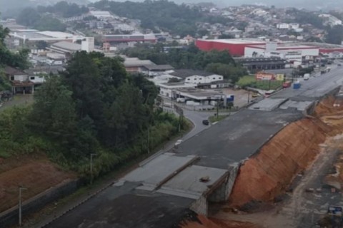 Após meses de espera, obras de duplicação da BR-470 voltam a avançar em trecho crítico assombrado pelo ‘fantasma da paralisação’ em Blumenau
