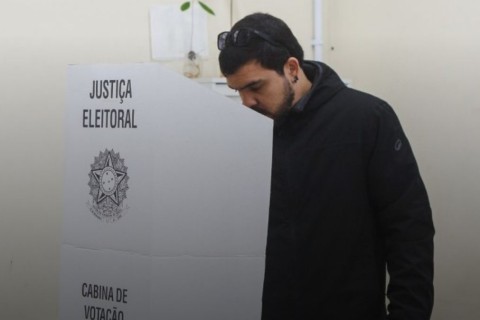 Eleitores de todo o Brasil não podem ser presos a partir desta terça-feira