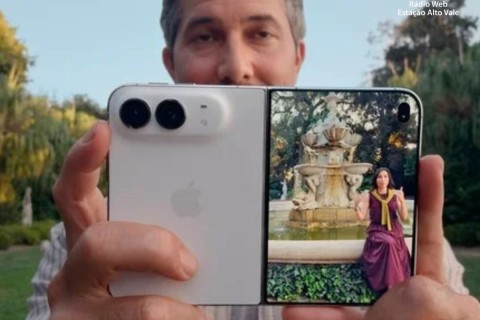 Ações da Apple fecham em queda após apresentação do iPhone 18
