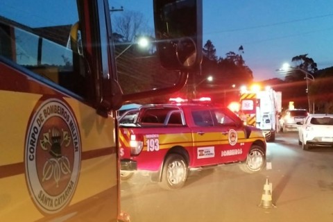 Motociclista fica ferido após colisão na SC-350, em Rio do Sul