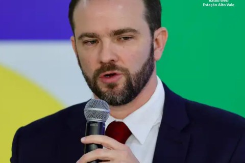 Desenrola 2.0 renegocia quase R$ 1 bilhão em dívidas, diz Durigan