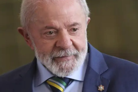 PoderData/AYA: Lula lidera 1º turno com 40%, mas enfrenta empate técnico no 2º turno