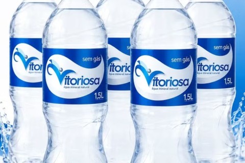 Anvisa interdita água mineral após detectar coliformes e proíbe consumo e venda de lote da marca