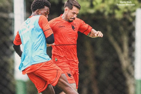 Negueba é liberado após avaliação e fica a disposição para o duelo diante do São Luiz/RS