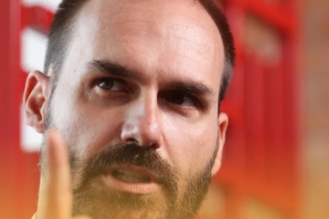 Eduardo Bolsonaro é demitido da PF por abandono de cargo