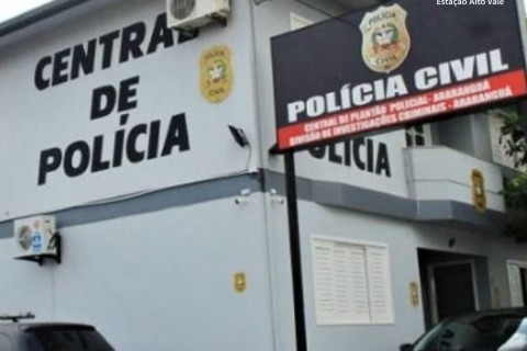 Recém-operada, jovem é abordada na rua para entregar dinheiro, leva socos na barriga e vai parar na UTI em SC