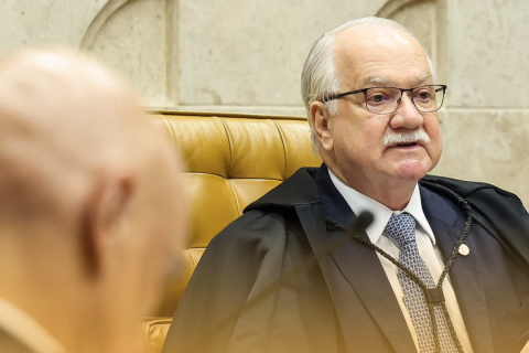 Após bate-boca de ministros, sessão no STF é suspensa e retorna às 14h.
