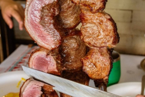União Europeia veta compra de carne brasileira a partir de setembro