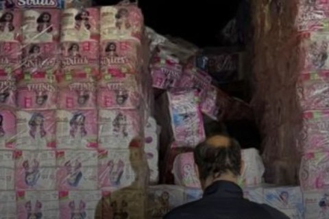 PF aborda veículo e revela carga de vinho argentino avaliada em R$ 800 mil escondida em meio a papel higiênico em SC