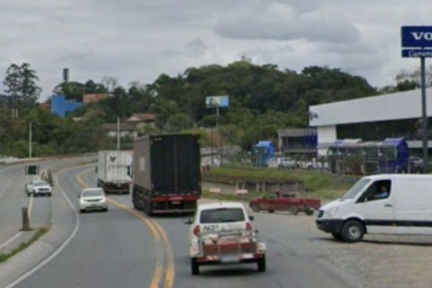 Obras na BR-470 vão bloquear trânsito nos dois sentidos em Blumenau