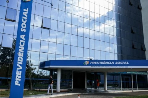 Fila do INSS cai 16% em dois meses após análise de 500 mil processos