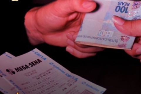 Idosa é abordada por casal com ‘bilhete premiado’ em praia de SC, viaja com golpistas para outra cidade e entrega R$ 9 mil