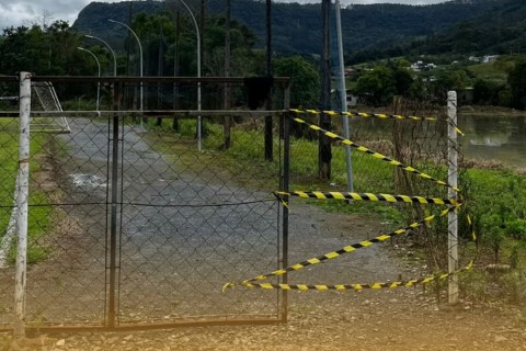 Três crianças sofrem choque elétrico durante partida de futebol em Rio do Sul