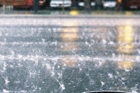 Com atuação de sistema de baixa pressão, tempo firme e frio intenso dão lugar a temporais com queda de granizo em SC