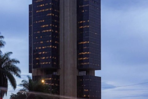 Dívida pública chega a 82,5% do PIB, maior patamar desde abril de 2021