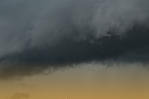 Alerta do Inmet para tempestade com granizo e ventos de até 60 km/h traz virada no tempo em SC