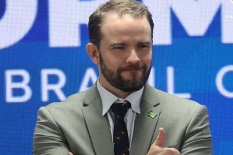Governo avalia uso do FGTS para quitar dívidas, diz Durigan