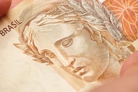 Câmara aprova auxílio de R$ 600 para mães atípicas; projeto também prevê adicional de R$ 150
