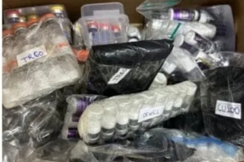 Laboratório clandestino de canetas emagrecedoras é descoberto pela polícia e casal é preso em SC