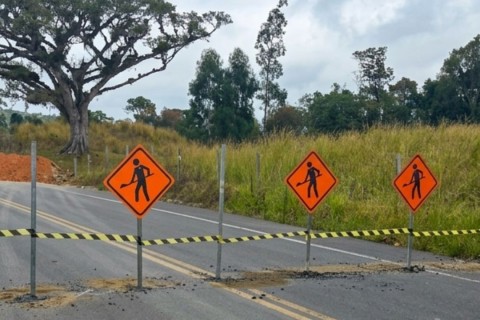 Prefeitura reforça bloqueio na Serra do Tucano após remoção irregular de barreiras