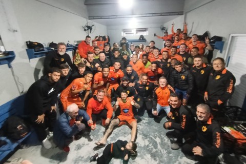 Com apoio da torcida e força em casa, Santa Catarina vence o São Luiz e segue firme na competição.
