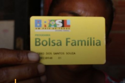 Bolsa Família responde por 67,5% do saldo de empregos formais no país